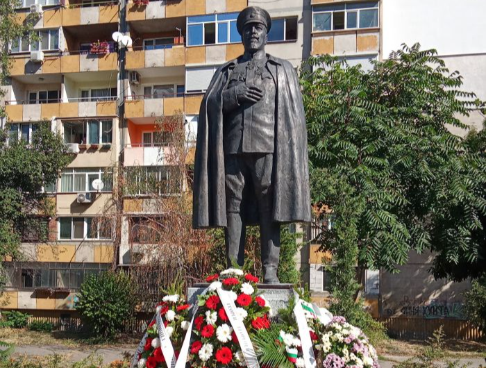 Честит празник, читатели и приятели на Столична библиотека!